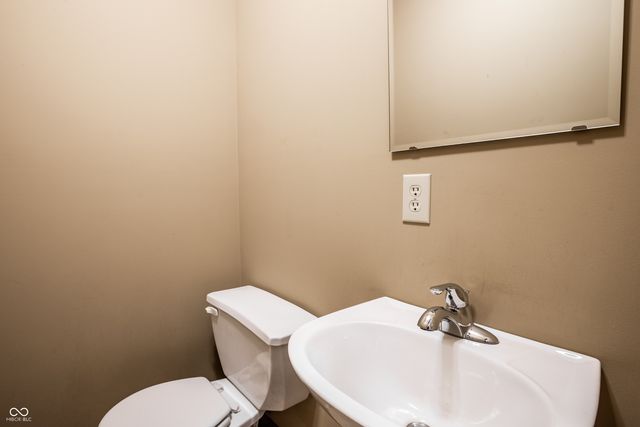 7548 W Ivy Lane, New Palestine, IN 46163