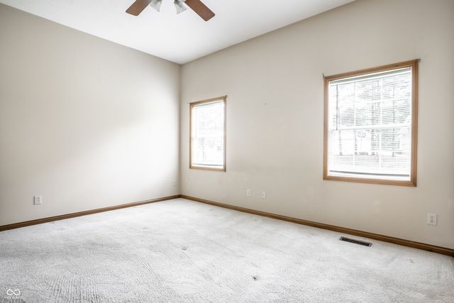 7548 W Ivy Lane, New Palestine, IN 46163