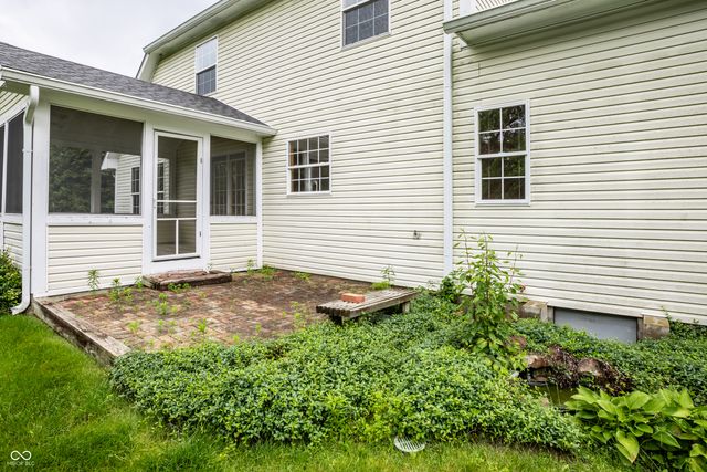 7548 W Ivy Lane, New Palestine, IN 46163