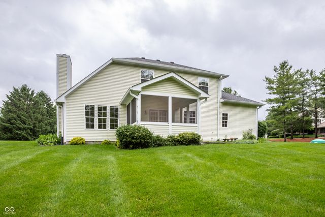 7548 W Ivy Lane, New Palestine, IN 46163