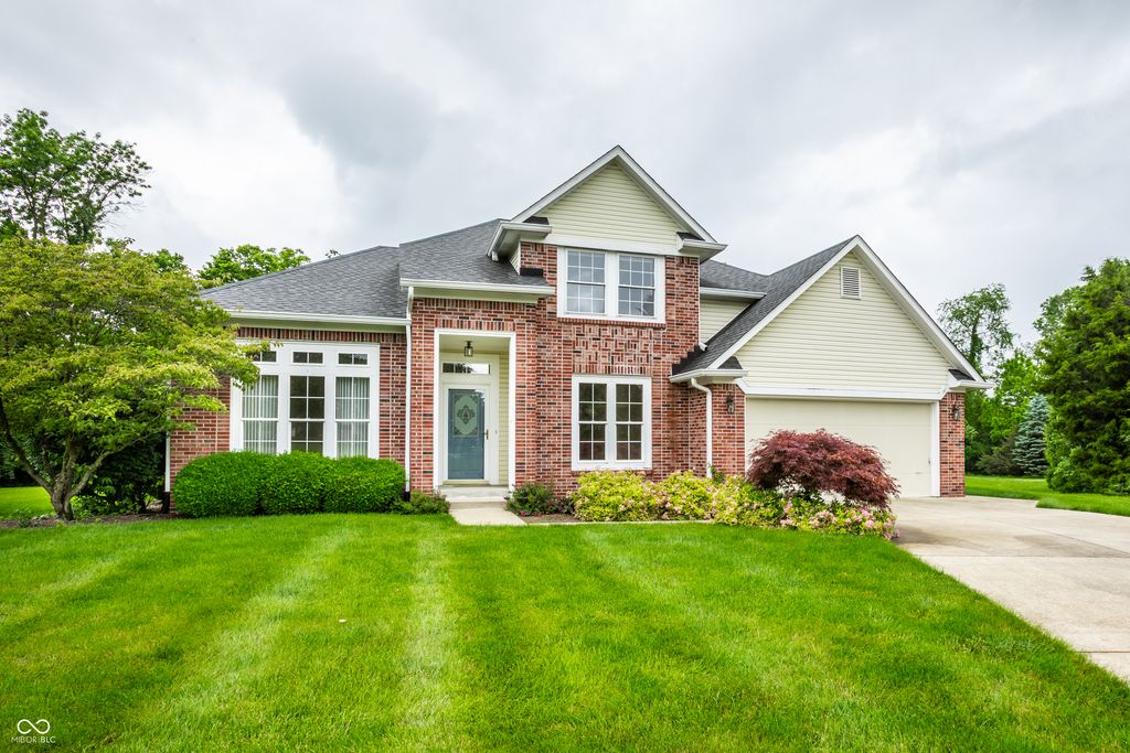 7548 W Ivy Lane, New Palestine, IN 46163