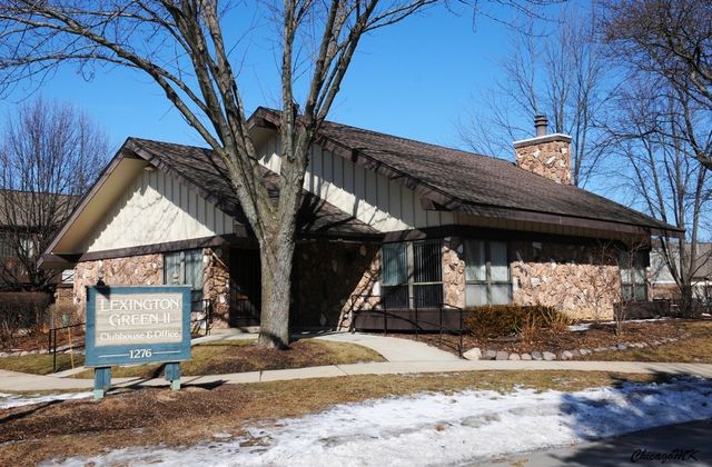 1327 Williamsburg Drive B2, Schaumburg, IL 60193