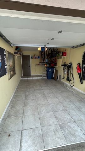 1327 Williamsburg Drive B2, Schaumburg, IL 60193