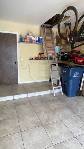 1327 Williamsburg Drive B2, Schaumburg, IL 60193