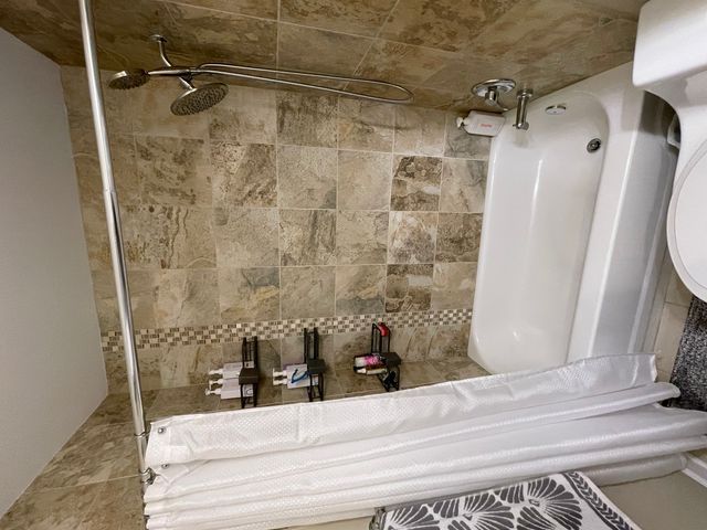 1327 Williamsburg Drive B2, Schaumburg, IL 60193