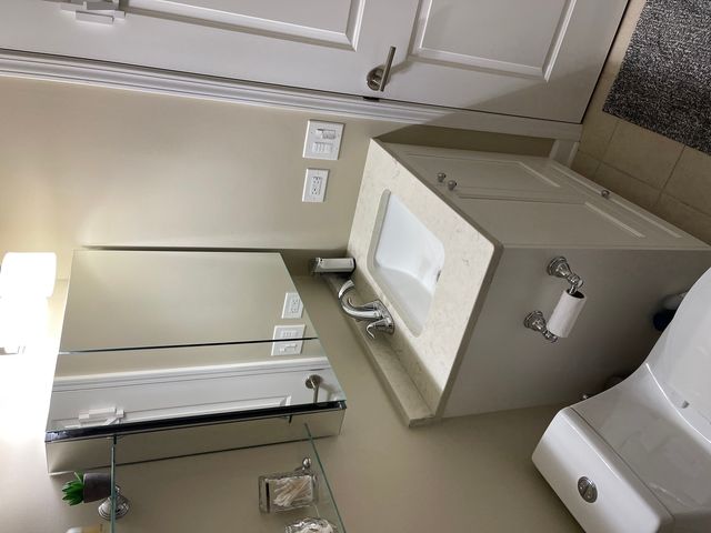 1327 Williamsburg Drive B2, Schaumburg, IL 60193