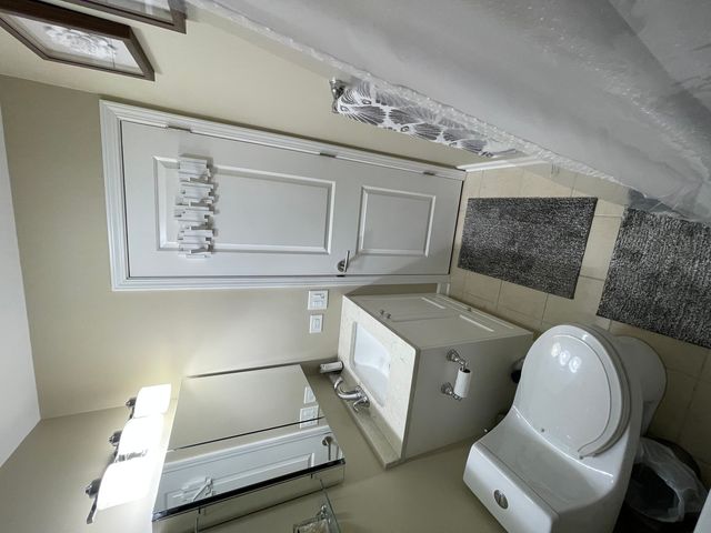 1327 Williamsburg Drive B2, Schaumburg, IL 60193