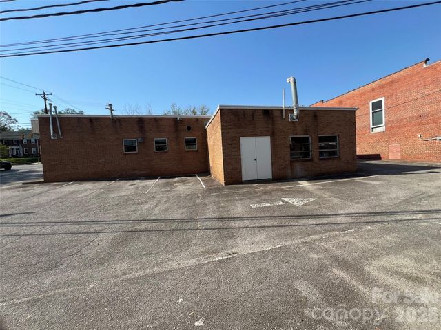 166 N Logan Street, Marion, NC 28752