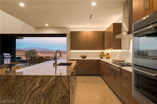 180 Still Shores Street, Henderson, NV 89011