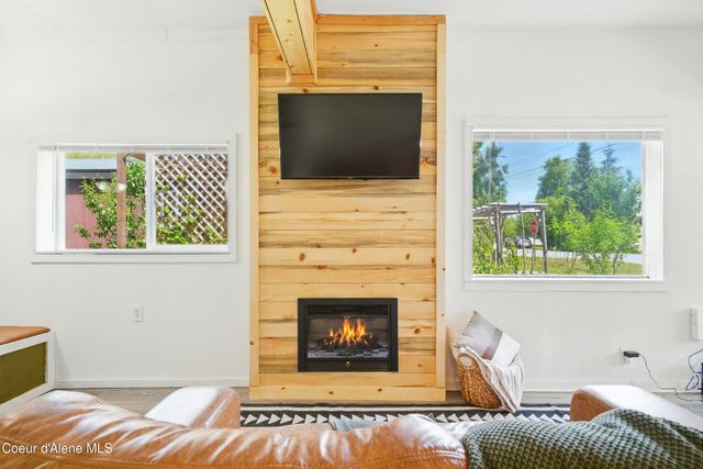 279 Birch AVE, Ponderay, ID 83852