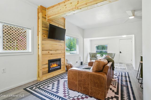 279 Birch AVE, Ponderay, ID 83852