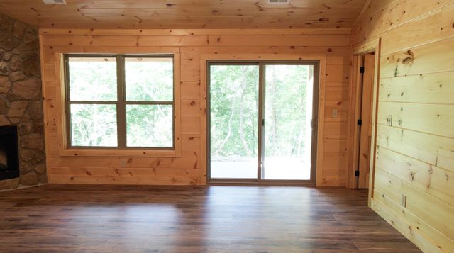 4913 Cote Way, Cosby, TN 37722