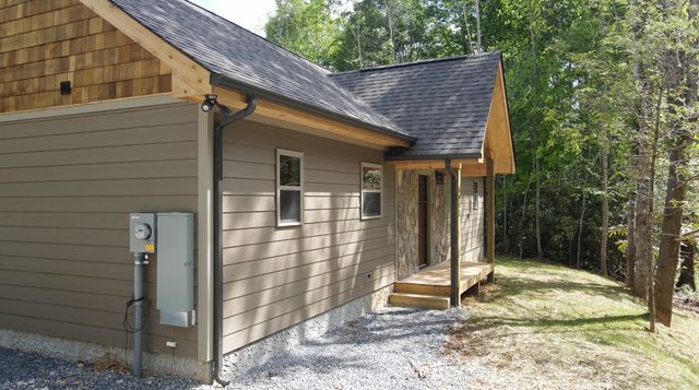 4913 Cote Way, Cosby, TN 37722