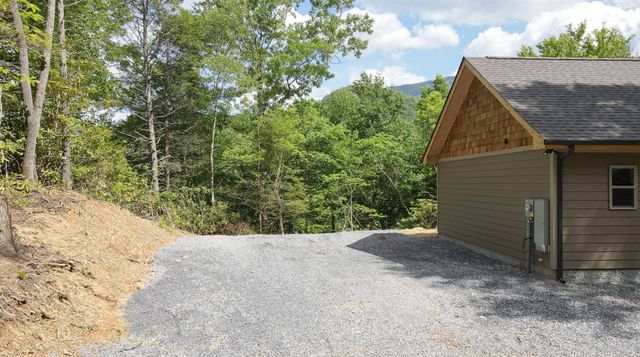 4913 Cote Way, Cosby, TN 37722