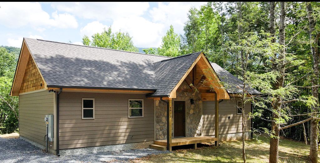 4913 Cote Way, Cosby, TN 37722