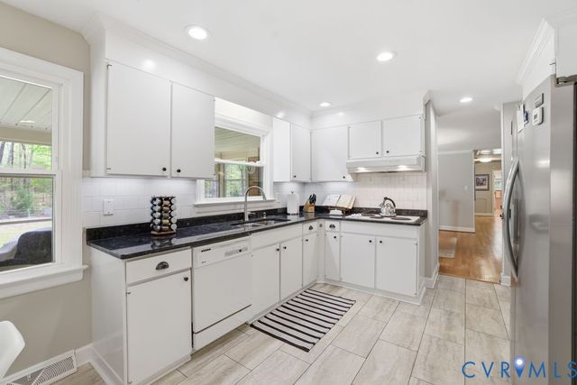 13311 Lewis Rd, Chester, VA 23831