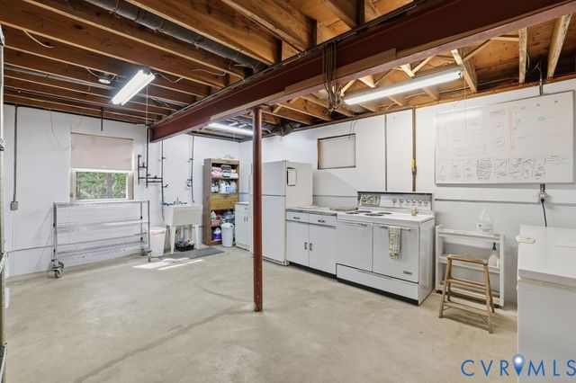 13311 Lewis Rd, Chester, VA 23831
