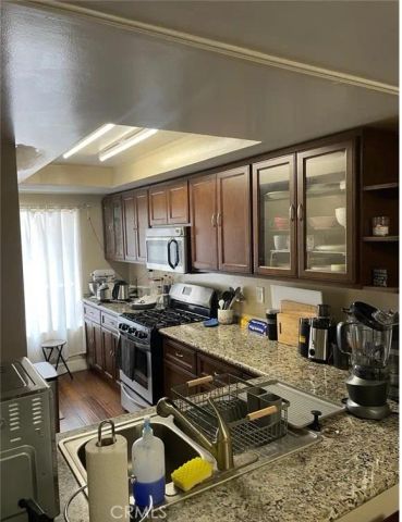 404 Brighton Springs, Costa Mesa, CA 92627