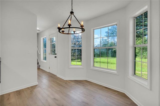 136 Calico Loop, Grantville, GA 30220