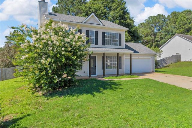 136 Calico Loop, Grantville, GA 30220