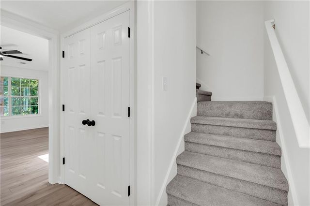 136 Calico Loop, Grantville, GA 30220