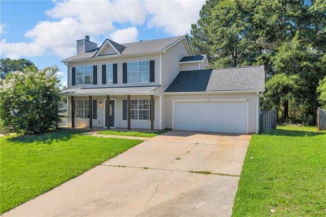 136 Calico Loop, Grantville, GA 30220