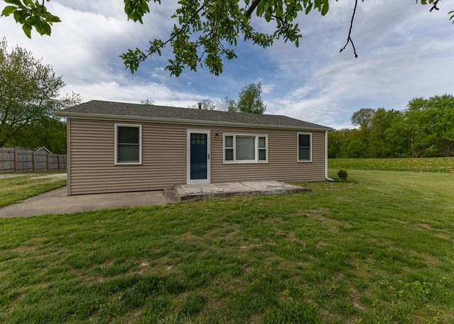 803 12th Street, Rapids City, IL 61278