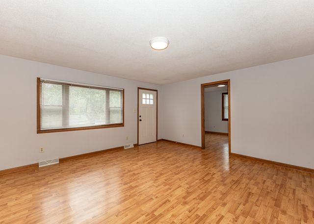 803 12th Street, Rapids City, IL 61278