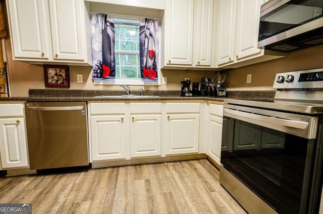 41 Chipping Court, Riverdale, GA 30274