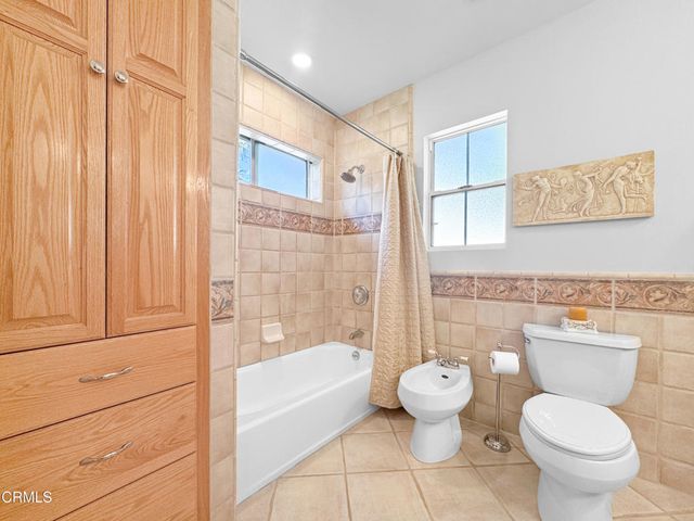 2333 Teasley Street, La Crescenta, CA 91214