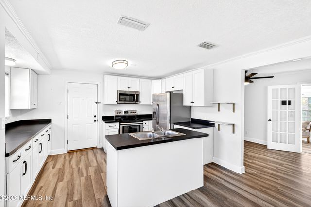 666 EDGEWOOD Avenue W, Jacksonville, FL 32208