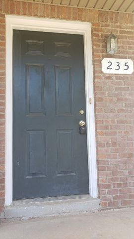 235 State Line Dr, Oak Grove, KY 42262