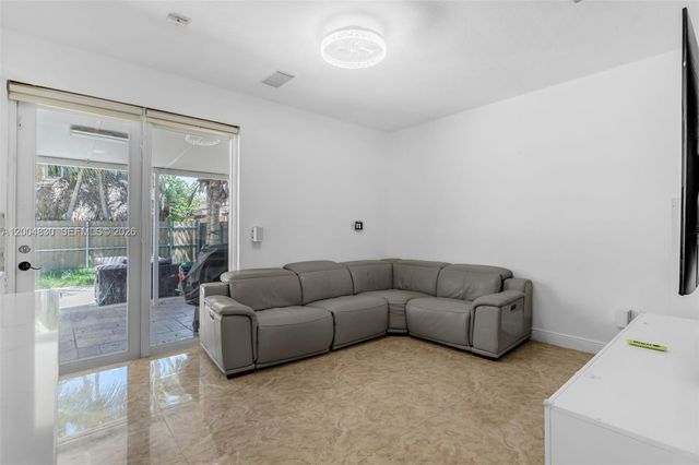 13891 SW 39th Ter, Miami, FL 33175