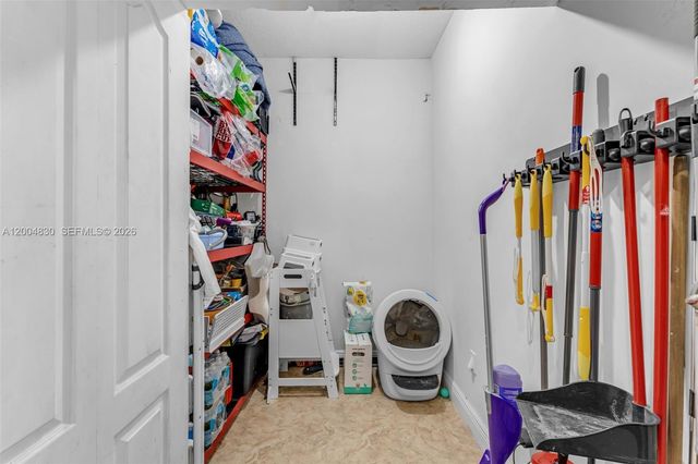 13891 SW 39th Ter, Miami, FL 33175