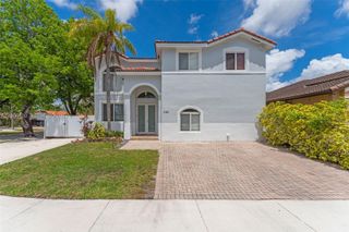 13891 SW 39th Ter, Miami, FL 33175