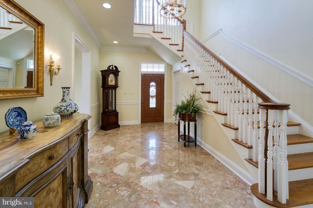 1233 EARLE RD, Charles Town, WV 25414