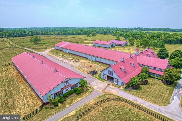 1233 EARLE RD, Charles Town, WV 25414