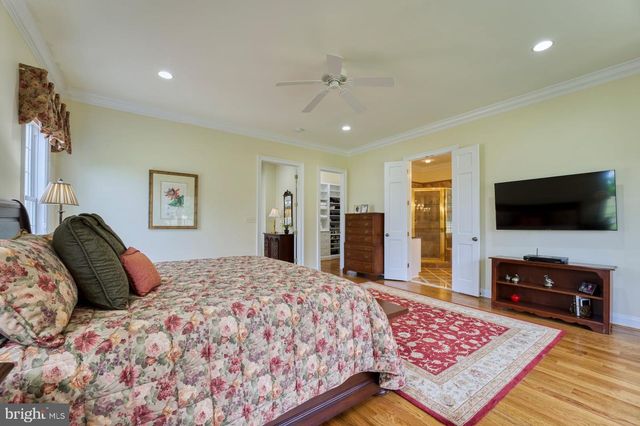 1233 EARLE RD, Charles Town, WV 25414