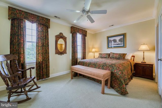 1233 EARLE RD, Charles Town, WV 25414