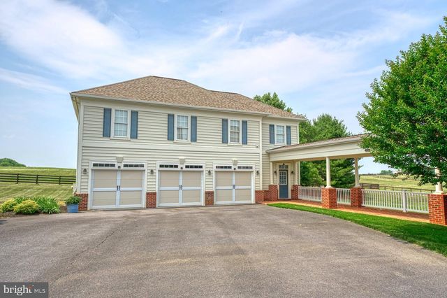 1233 EARLE RD, Charles Town, WV 25414