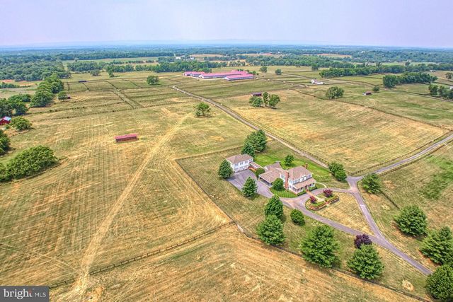 1233 EARLE RD, Charles Town, WV 25414