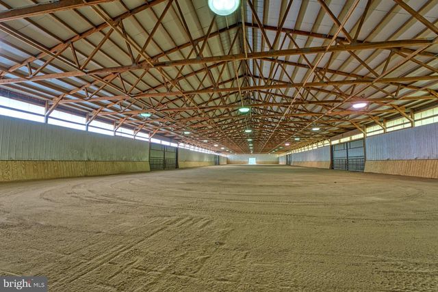 1233 EARLE RD, Charles Town, WV 25414