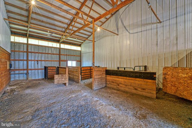 1233 EARLE RD, Charles Town, WV 25414