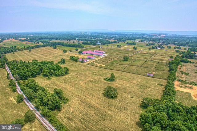 1233 EARLE RD, Charles Town, WV 25414