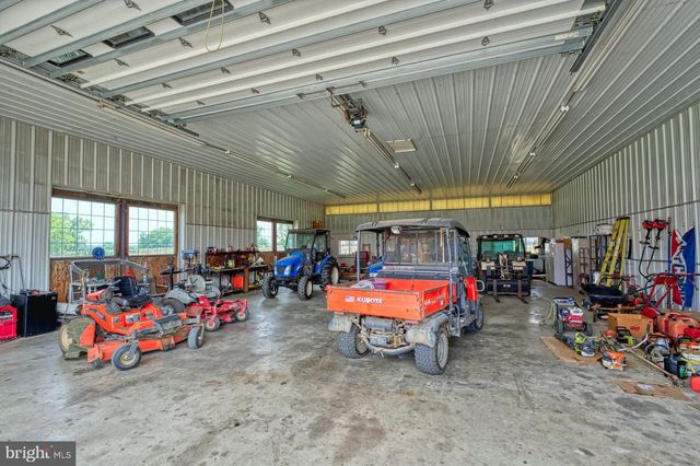 1233 EARLE RD, Charles Town, WV 25414