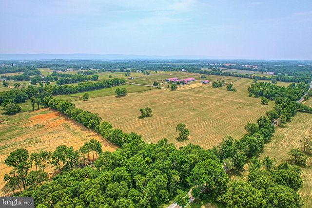 1233 EARLE RD, Charles Town, WV 25414