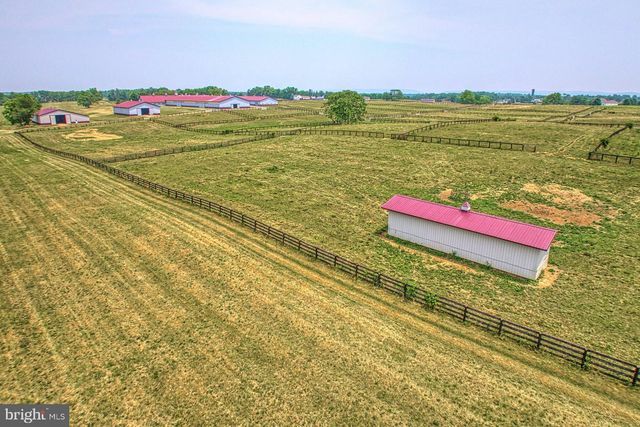 1233 EARLE RD, Charles Town, WV 25414