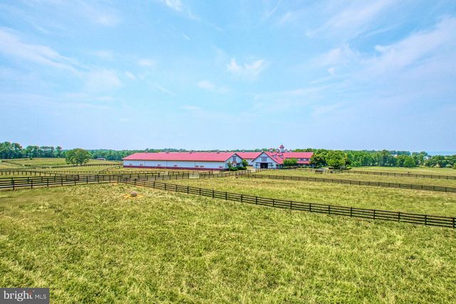 1233 EARLE RD, Charles Town, WV 25414