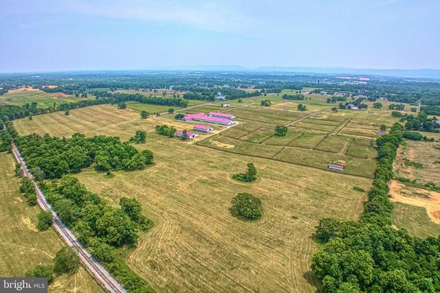 1233 EARLE RD, Charles Town, WV 25414