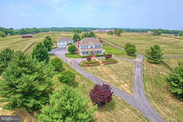 1233 EARLE RD, Charles Town, WV 25414